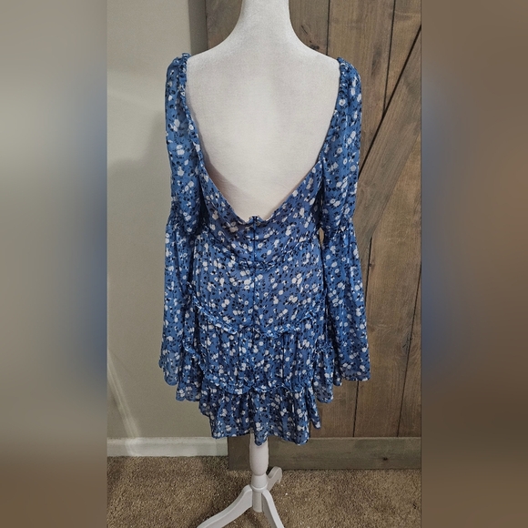 MAJORELLE Ailish Blue Ditsy Floral Mini Dress Flowy Long Sleeves Front Cutout. L - Picture 15 of 15